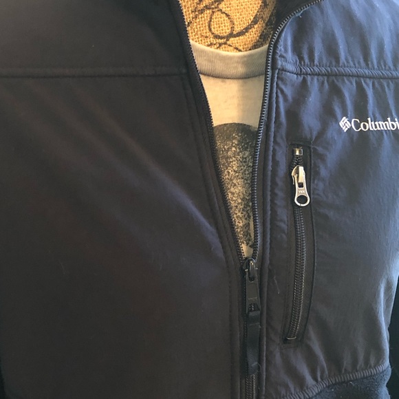 Women’s Columbia  Black Medium Weight Jacket - Picture 2 of 4